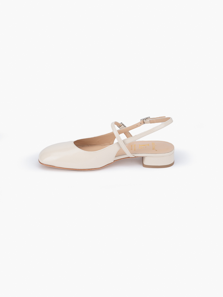 Nicole973 Ivory
